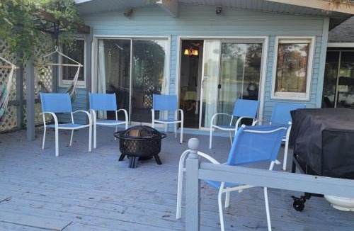 Alto House | Campau Lake hot tub, boat, kayak