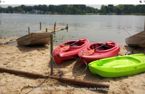 Alto House | Campau Lakefront Dual home 3BR 2 Bath Spa, Kayaks