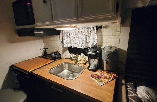 Dover Apartment | Camper Apt DE Sleeps 3