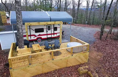 Andrews House | Camper in the Sky