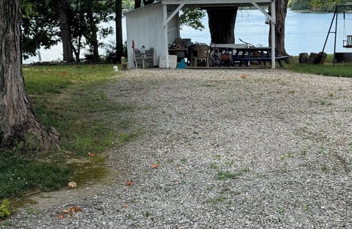 Texico RV Rental | Camper or RV full hookup on Lake Centralia