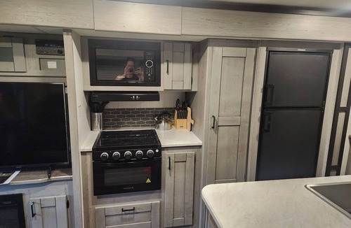 Crystal Beach House | Camper/RV at Crystal Beach!