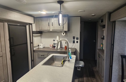 Crystal Beach House | Camper/RV at Crystal Beach!