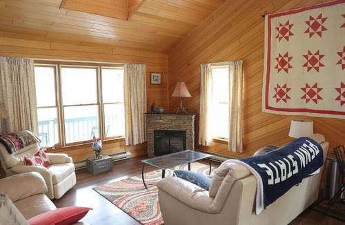 Farrandsville Cabin | Campfire Stories - Pine Creek! Room for up to 6!