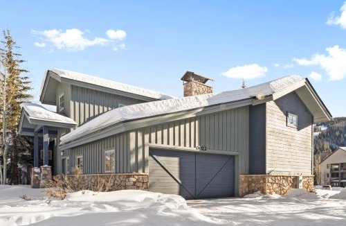 Mountain House Villa | Campfire Unit 13