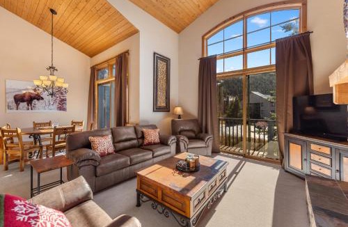 Mountain House Villa | Campfire Unit 13