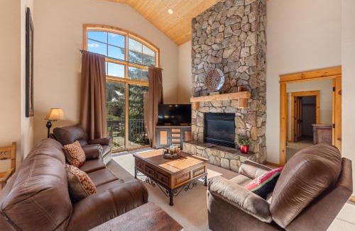 Mountain House Villa | Campfire Unit 13