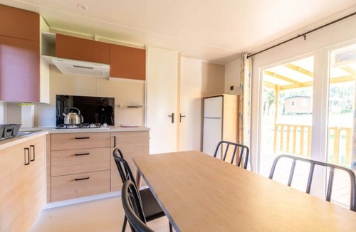 Saint-Bonnet-pres-Orcival House | Camping 3 étoiles - ccbgbfh