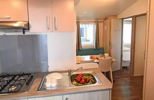 La Boissiere-de-Montaigu House | Camping Heart of Vendée* - Mobile home Classic 3 rooms 4 people - TV