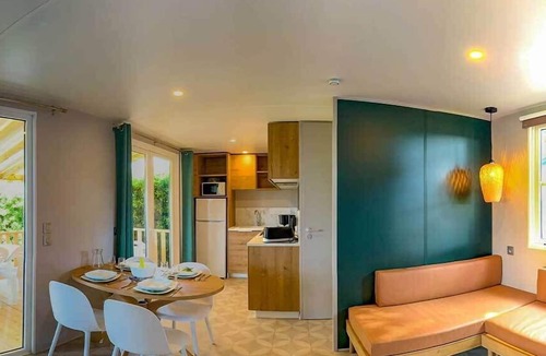 Saint-Clement-des-Baleines RV Rental | Camping Les Pérouses