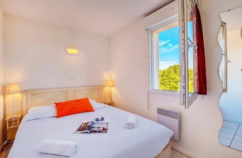 Les Epesses House | Camping 2 étoiles - ccbbdgg