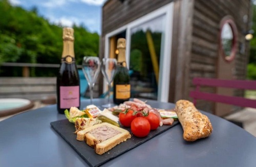 Bar-sur-Aube House | Camping 2 étoiles - Piscine - eeceaf