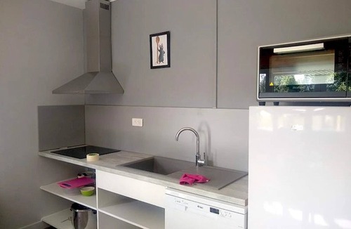 Bar-sur-Aube House | Camping 2 étoiles - Piscine - eecebb