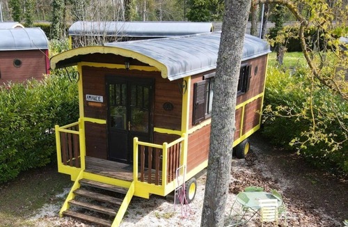 Bar-sur-Aube House | Camping 2 étoiles - Piscine - eecebc