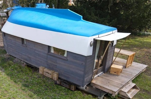 Bar-sur-Aube House | Camping 2 étoiles - Piscine - eececa