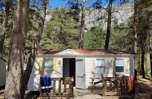 Saint-Auban House | Camping 2 étoiles - Piscine - ccbaei0