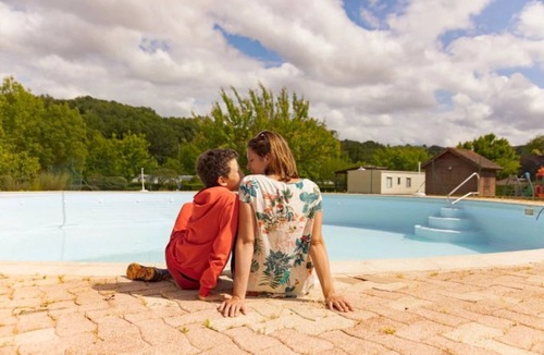 Casties-Labrande House | Camping 3 étoiles - Piscine - eehgeh