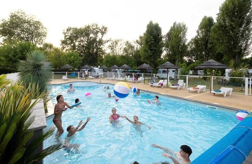 Montpon-Menesterol House | Camping 3 étoiles - Piscine - ccba0ai