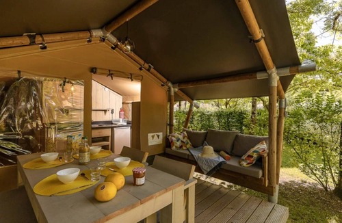 Montpon-Menesterol House | Camping 3 étoiles - Piscine - ccbb0id