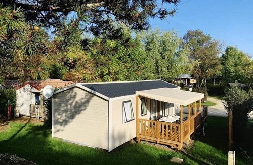 Montpon-Menesterol House | Camping 3 étoiles - Piscine - ccbbgfe