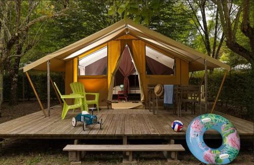 Montpon-Menesterol Other | Camping 3 étoiles - Piscine - ccbb0if