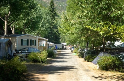Florac House | Camping 3 étoiles - Piscine - eeed0b