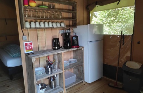 Chatel-Montagne House | Camping 3 étoiles - Piscine - ccbeead