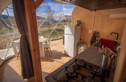 Chatel-Montagne House | Camping 3 étoiles - Piscine - ccbeeaf