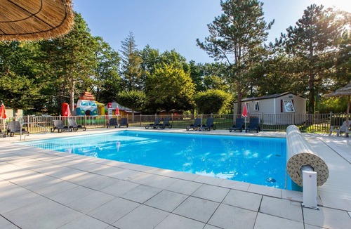 Saint-Pere-sur-Loire House | Camping 3 étoiles - Piscine - ccbeeib