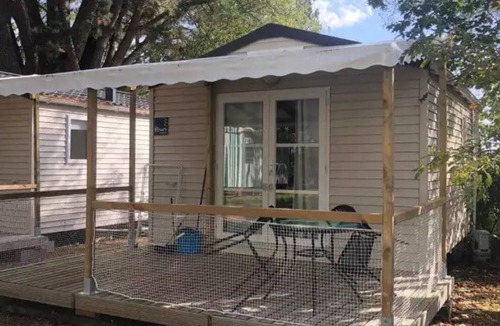 Guemene-Penfao House | Camping 3 étoiles - Piscine - eebebg