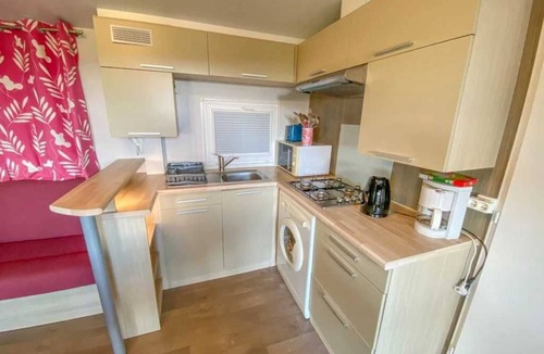 Plantades House | Camping 3 étoiles - ccaidff