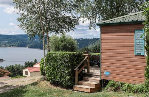 Plantades House | Camping 3 étoiles - ccaidff