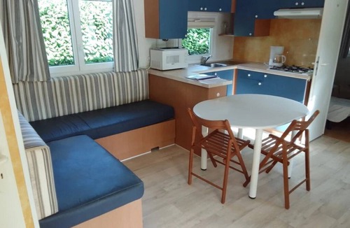 Neuvic House | Camping 3 étoiles - ccbfgdd