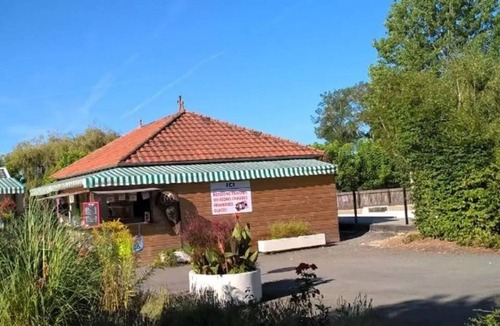 Neuvic House | Camping 3 étoiles - ccbfgdd