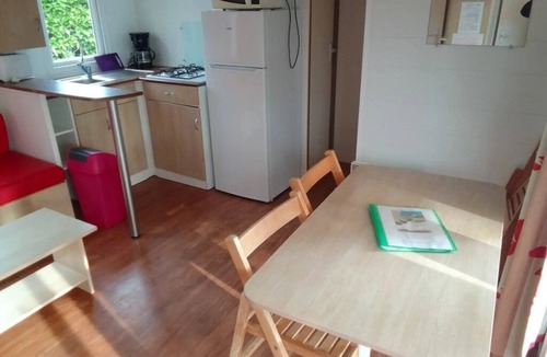 Neuvic House | Camping 3 étoiles - ccbfgde