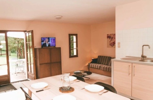 Moncontour House | Camping 3 étoiles - eebbhd