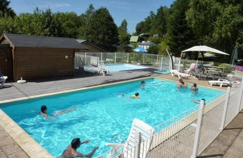 Louvie Juzon House | Camping 3 étoiles - Piscine - ccbaddc