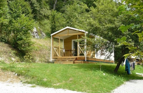 Louvie Juzon House | Camping 3 étoiles - Piscine - ccbaddc