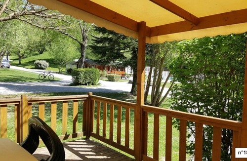 Louvie Juzon House | Camping 3 étoiles - Piscine - ccbaddc