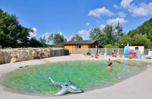 Pouldreuzic House | Camping 3 étoiles - Piscine - eeefif