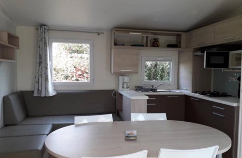 Pouldreuzic House | Camping 3 étoiles - Piscine - eeefii