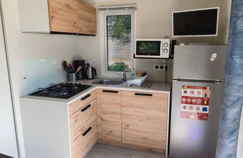 Plovan House | Camping 3 étoiles - Piscine - eeeg0a