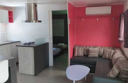 Saint Maime House | Camping 3 étoiles - Parc aquatique - eecfea