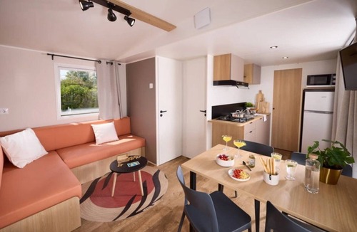 Hauterives House | Camping 3 étoiles - Piscine - ccbc0ga