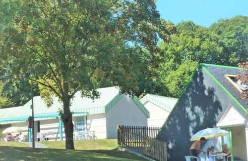 Merdrignac House | Camping 3 étoiles - Piscine - eehaeg