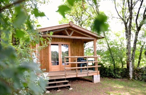 Rocamadour House | Camping 3 étoiles - Piscine - eeebah