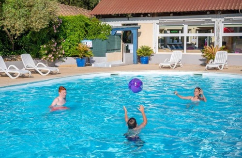 Castries House | Camping 3 étoiles - Piscine - ccbbh0d