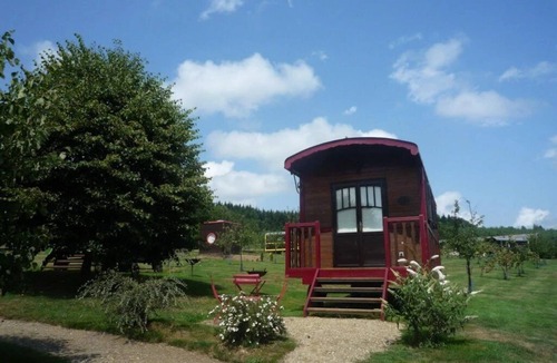 Chamberet House | Camping 3 étoiles - Piscine - eececd