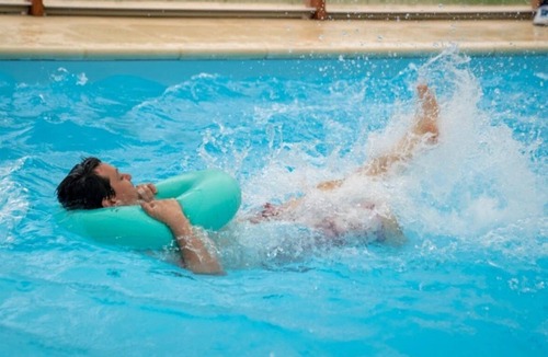 Chamberet House | Camping 3 étoiles - Piscine - eececf