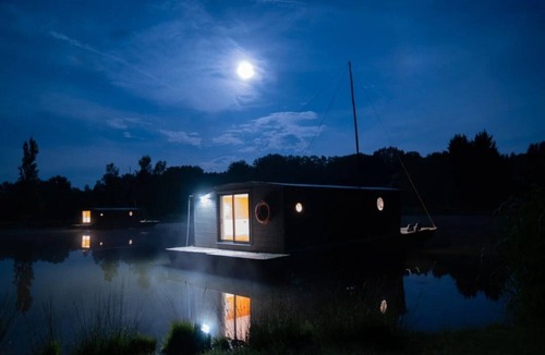 Chamberet House | Camping 3 étoiles - Piscine - eececf